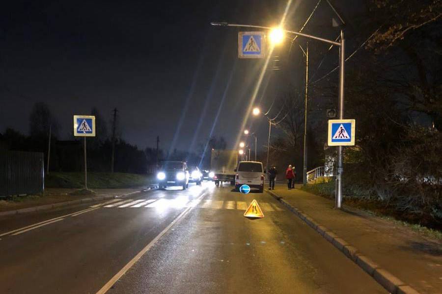 На переходе на Суворова сбили 13-летнюю девочку (фото)