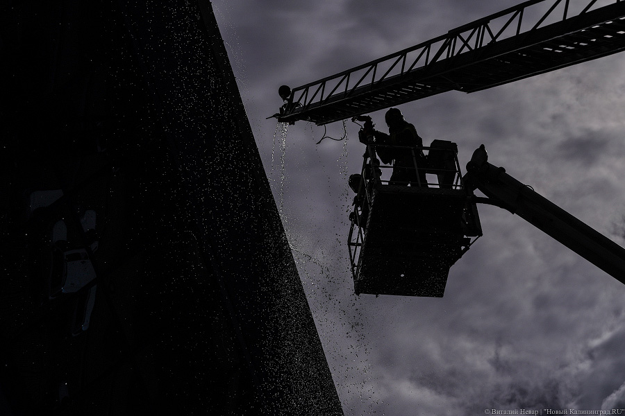 «Сложная архитектура»: как пожарные тренируются перед ЧМ-2022 по волейболу (фото)