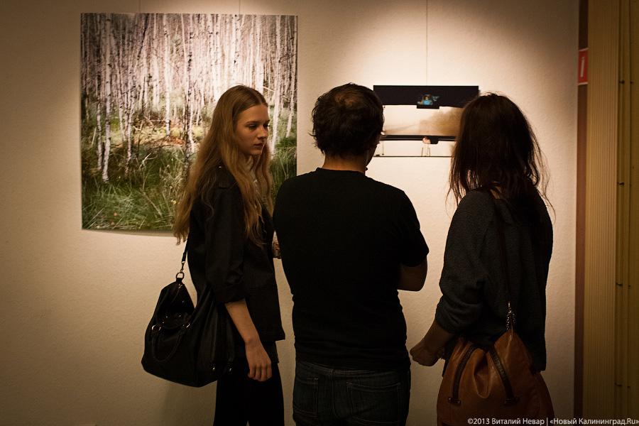 «Точка „0“»: фотохудожники Калининграда о выставке «Белый» в Немецко-русском доме