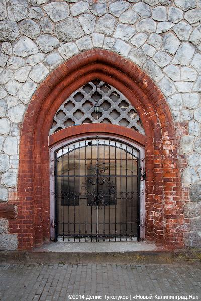 «Инвентарь дворника не трогать!»: что происходит с уцелевшими фрагментами кирх в Советске