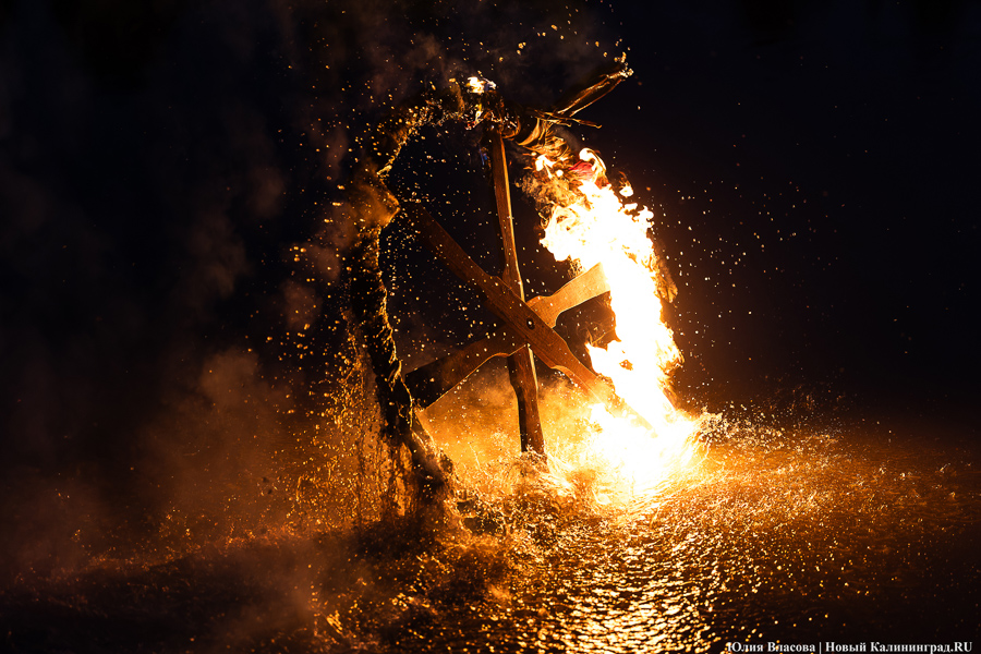 В свете пламени костра: как в Ушкуе отмечали праздник Ивана Купалы (фото)