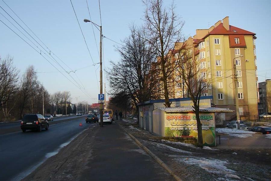 В Калининграде на улице Суворова одного пешехода дважды сбили машины (+фото)