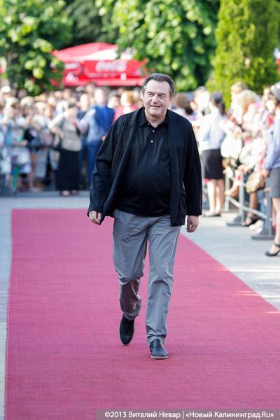 Десятый юбилейный: «Балтийские дебюты» открылись красной ковровой дорожкой