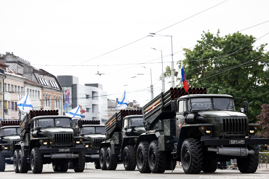 Как проходил Парад Победы в Калининграде (фото)