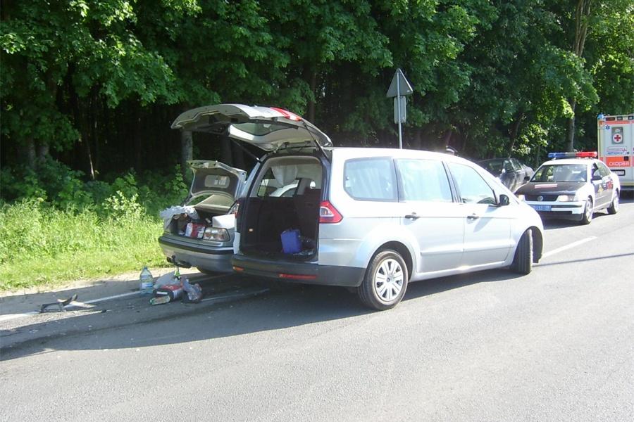 В Калининграде ночью автомобиль сбил насмерть пьяного на первой эстакаде (фото)