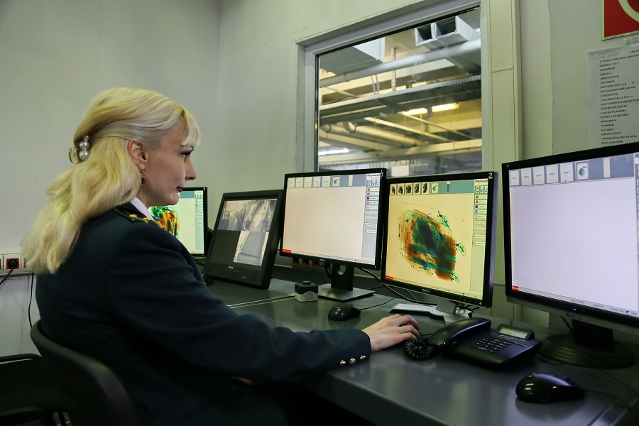 Элитные духи, ювелирка: что в феврале не дали незаконно вывезти из «Храброво»