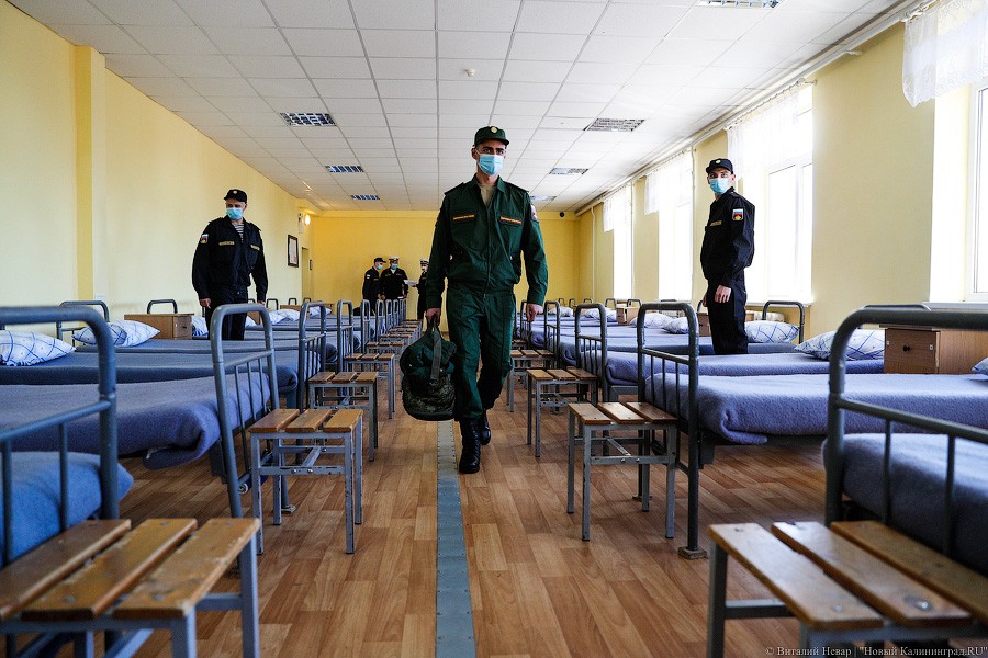 Масочный призыв: Балтфлот отправил первую команду новобранцев в воинские части