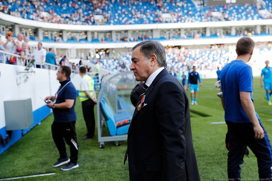 В обмен на пробки: церемония открытия и матч «Балтика» — «Тюмень» (фото)