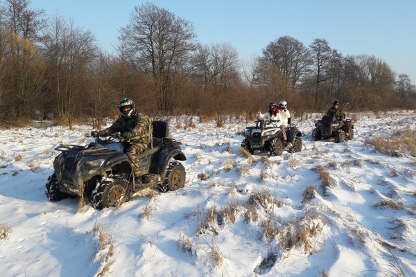 Активный отдых всей семьей: экспедиции и прогулки на квадроциклах к озерам