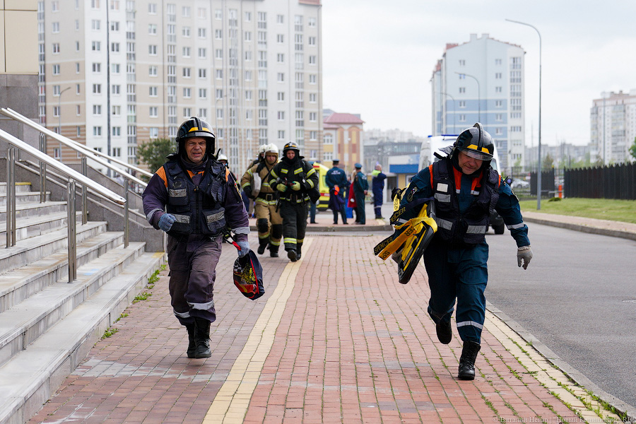 «Сложная архитектура»: как пожарные тренируются перед ЧМ-2022 по волейболу (фото)