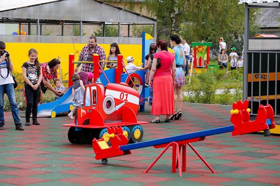 «С небольшим опозданием»: в пос. им. А. Космодемьянского открылся новый детский сад 