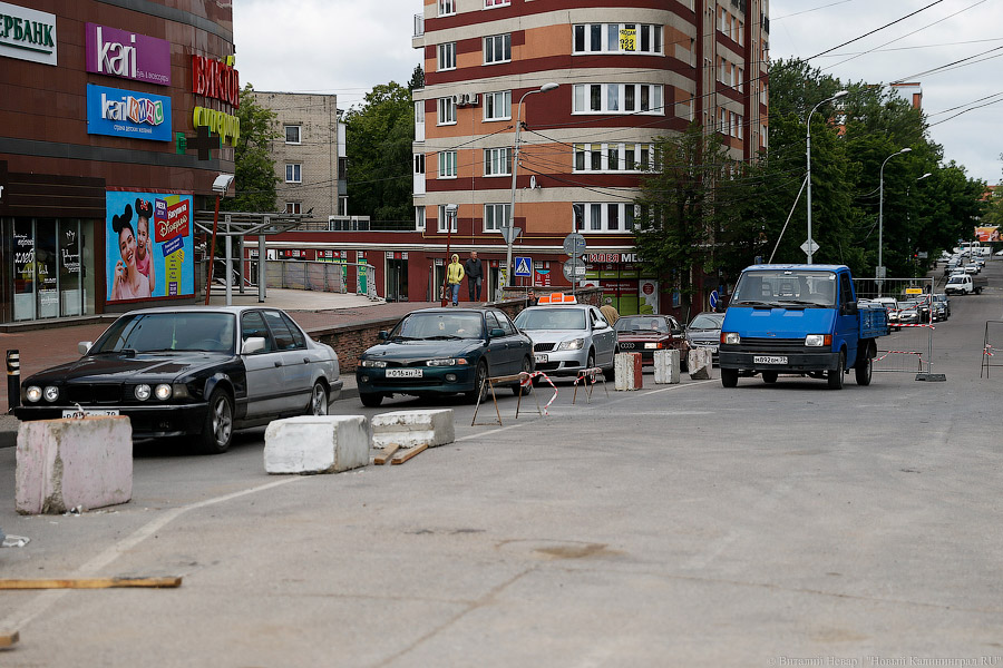 «Экватор» и «желтый глаз»: в Калининграде идет ремонт дорог и тротуаров 