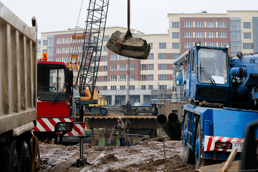 Разводной механизм Высокого моста передают в музей по частям (фото)