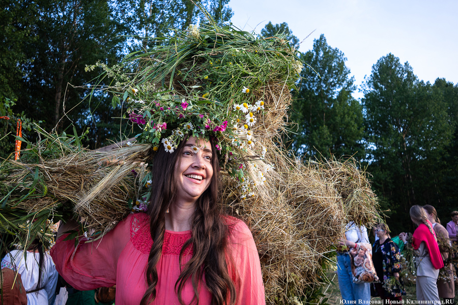 В свете пламени костра: как в Ушкуе отмечали праздник Ивана Купалы (фото)