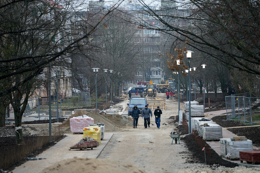 Объять необъятное: что происходит на ул. Рокоссовского, где никак не завершится ремонт (фото)