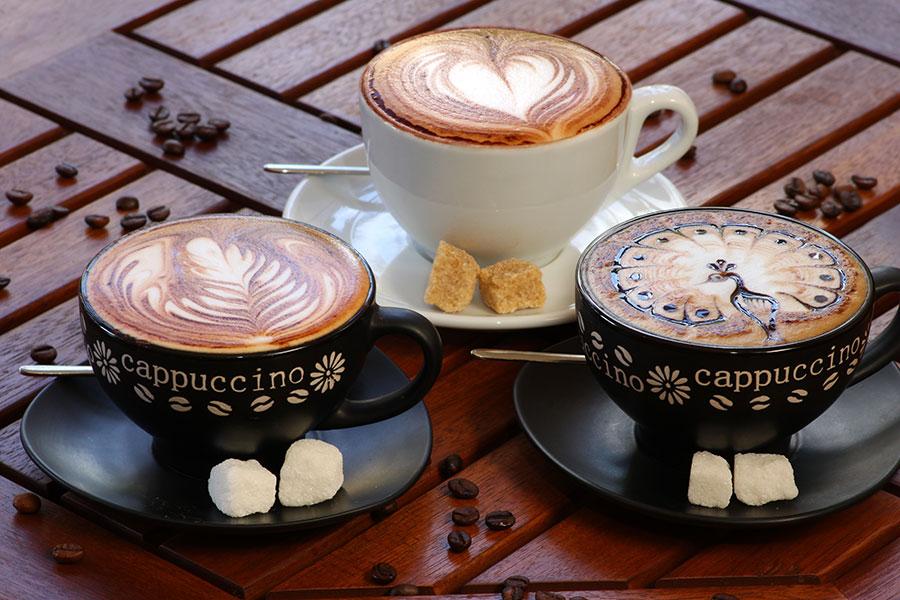 «Сладкое искушение»: классические и авторские десерты к 8 Марта от ресторанов «Наутилус»