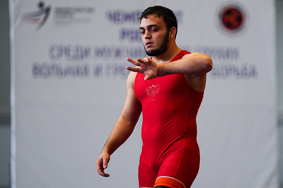 Крючки, узлы, обвивы: в Калининграде проходит чемпионат России по борьбе спорта глухих