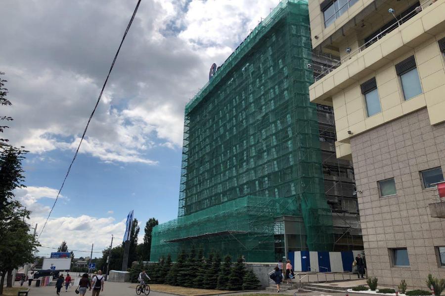 Окончание ремонта здания «Ростелекома» у фан-зоны ЧМ перенесли на июль