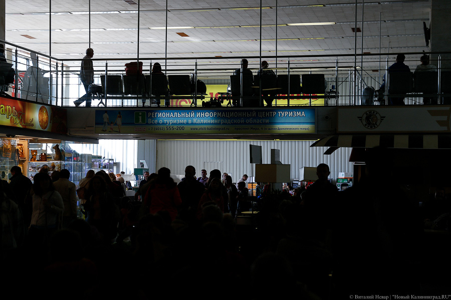 Всего лишь миллионный: в «Храброво» проводили юбилейного пассажира (фото)