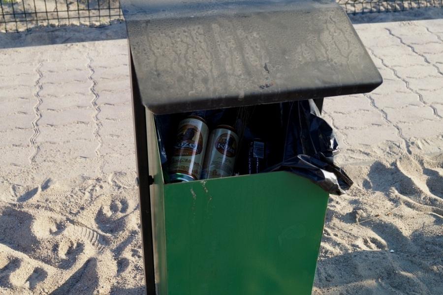 Горвласти решили достроить детскую площадку, которую приняли полгода назад (фото)