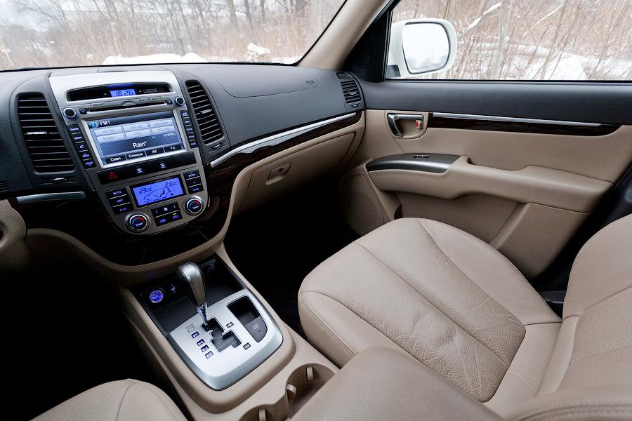 «Нет предела совершенству»: тест-драйв обновленного Hyundai Santa Fe