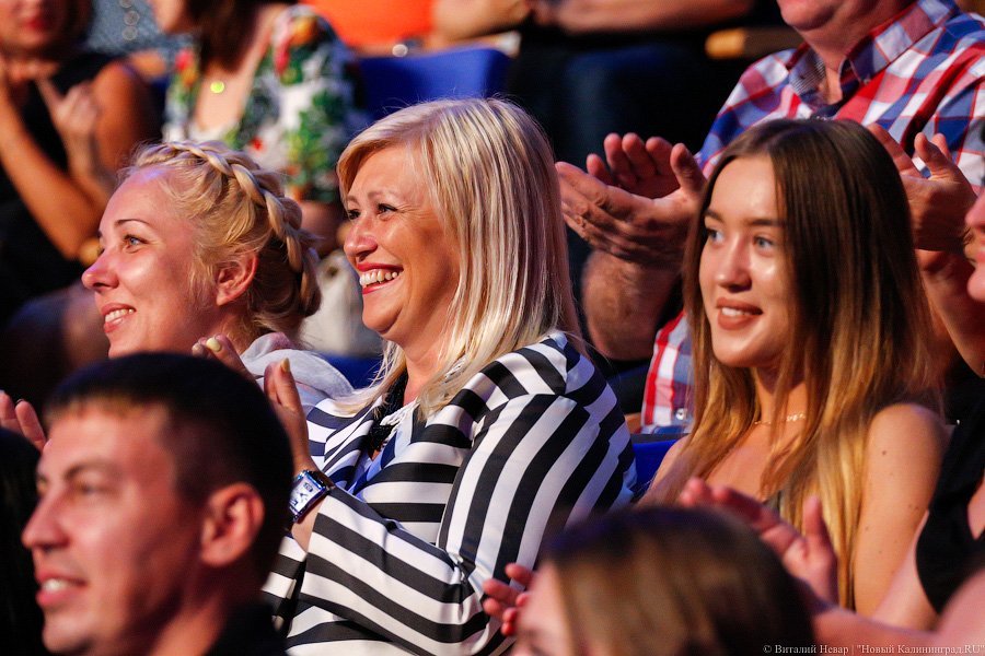 Снова в этом зале: как прошел «Голосящий КиВиН» в Светлогорске (фото)