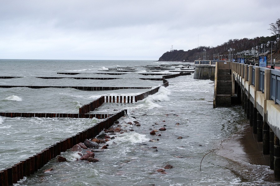 «В ожидании 70 метров»: как ведутся работы по расширению пляжа в Светлогорске