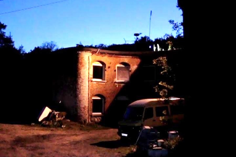 В Балтийске в немецком форту полиция нашла тайник с янтарём на 87 миллионов евро (фото)