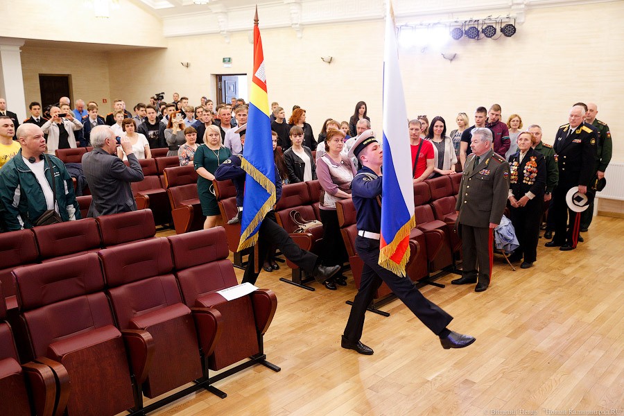Пост №1 принял: калининградские призывники отправились в Кремль