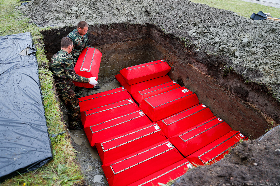 «Ушли в вечную память»: на «Кургане славы» перезахоронили советских воинов