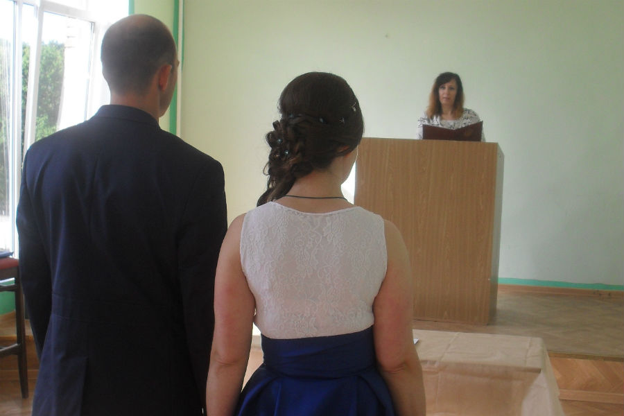 В женской колонии в Колосовке прошла церемония бракосочетания