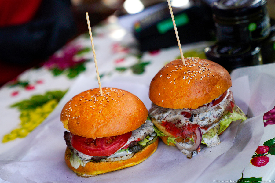 Взять в руку и есть: у Дома Советов прошел городской пикник Kaliningrad Street Food