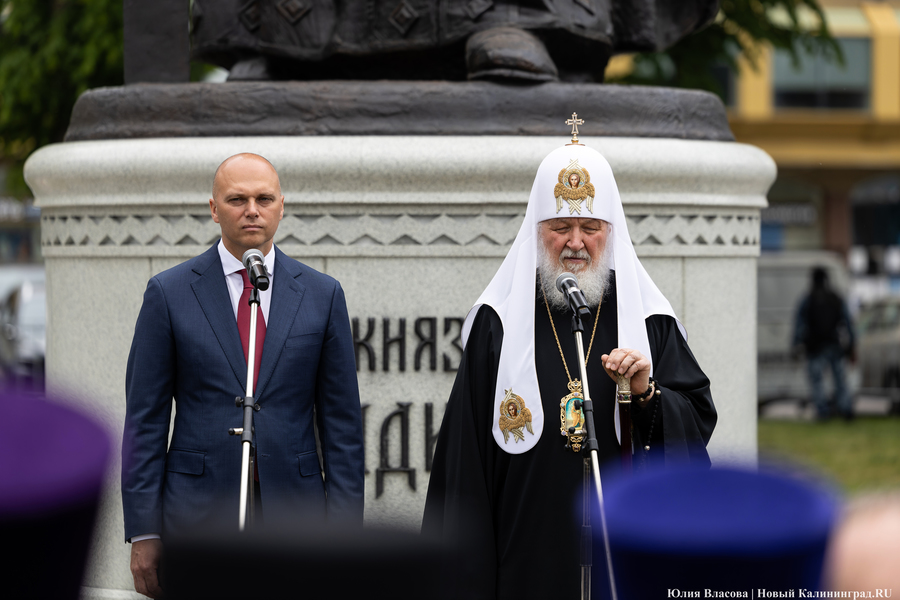 Кирилл и Владимир: глава РПЦ провел в Калининграде богослужения и освятил новый памятник (фото)