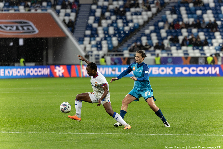 «Дерби двух столиц»: как футболистки ЦСКА обыграли «Зенит» на «Ростех Арене» (фото)