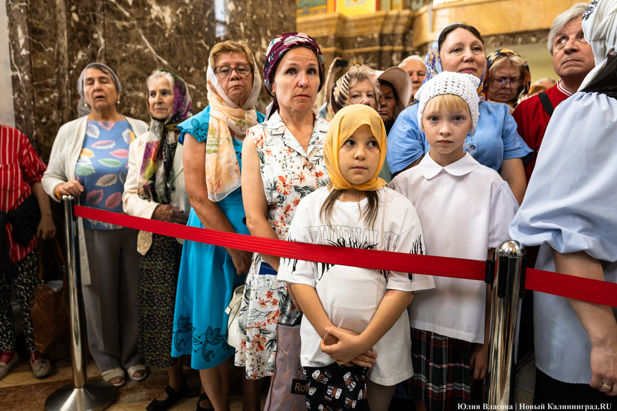 В Калининграде отслужили молебен в честь Казанской иконы Божией Матери (фото)
