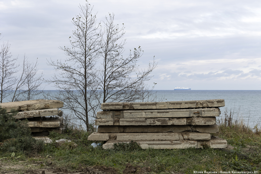 Пейзаж из камней и грязи: как выглядит берегоукрепление в Куликово