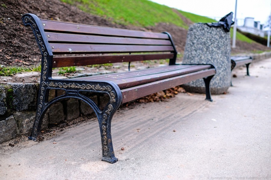 Бетон и пустота: в Калининграде завершается благоустройство Нижнего озера (фото)