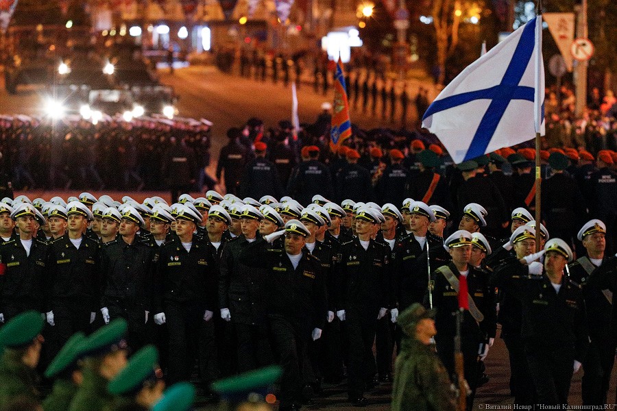 «Искандер» в ночи: как в Калининграде репетировали парад Победы (фото)