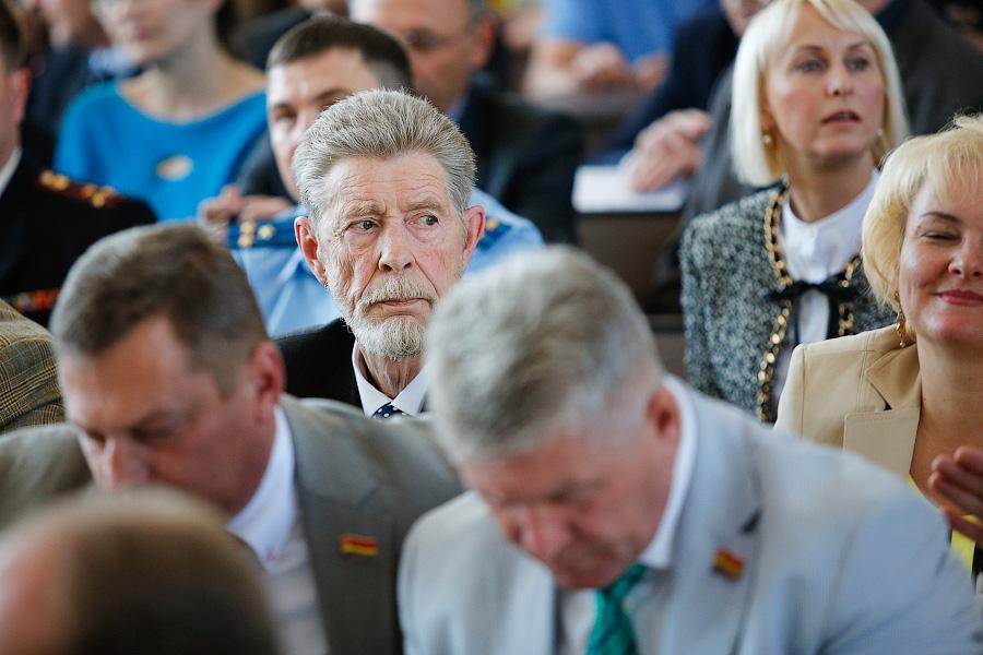 До седьмого пота: как Цуканов отчитался перед депутатами облдумы