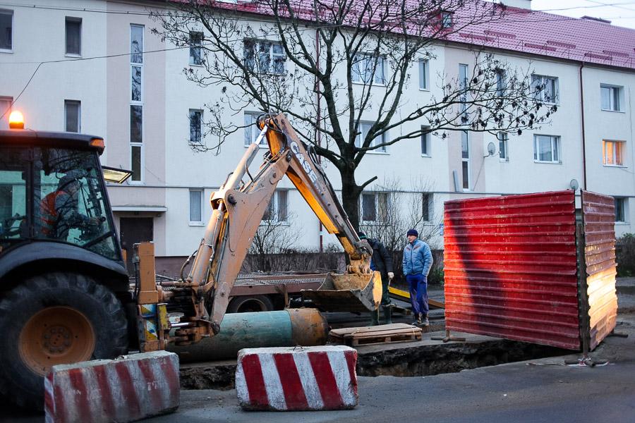 Ад переехал: вместо наполовину перекрытой ул. Дзержинского теперь «стоит» Аллея Смелых