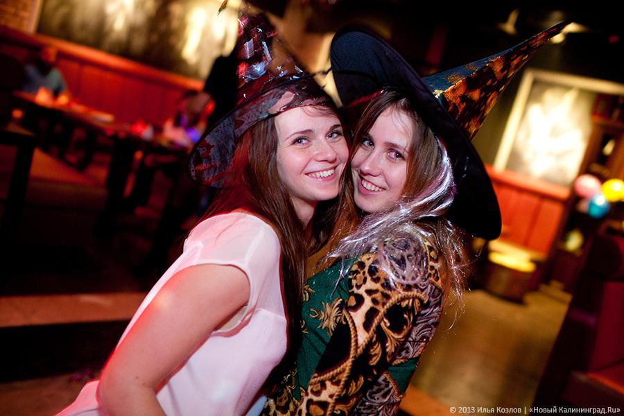 Странные танцы: в клубе «Exclusive» отметили Хеллоуин