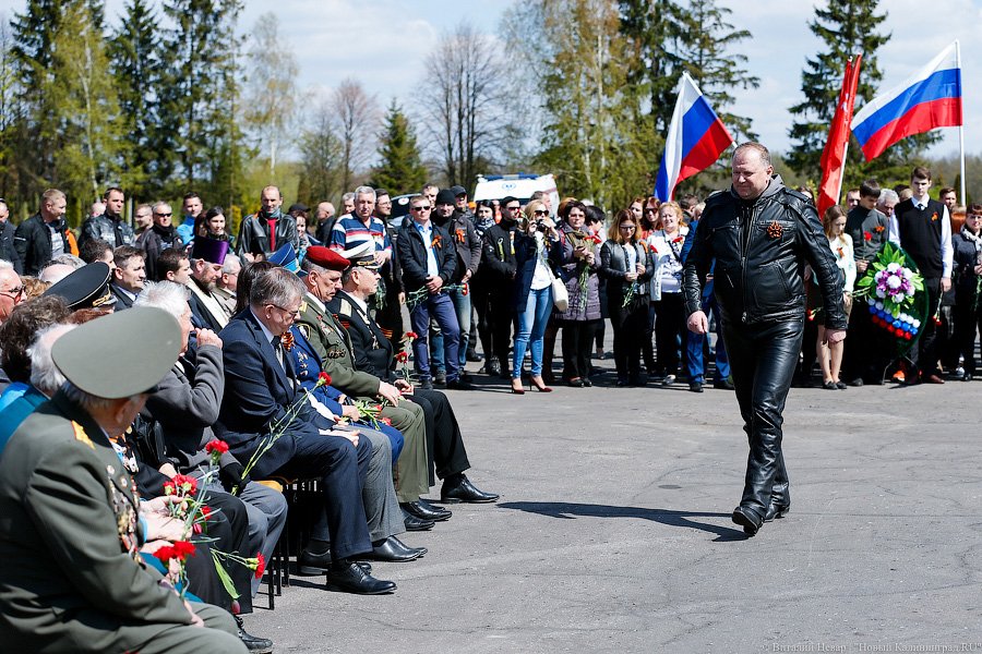 Российские байкеры в Польше: в Бранево почтили память павших солдат