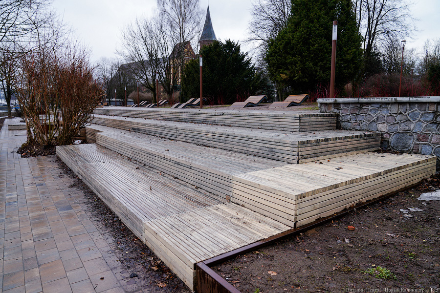 «Грязные» миллионы: во что превратился благоустроенный остров Канта к весне (фото)