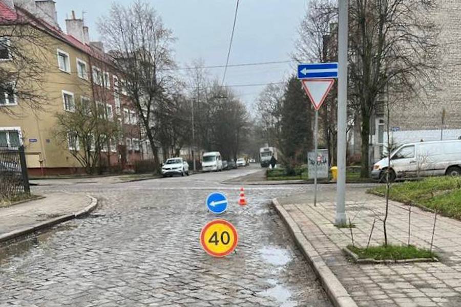 В Калининграде неизвестный водитель сбил 12-летнюю девочку и скрылся