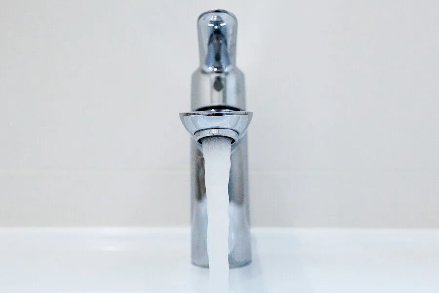 В Светлогорске строители повредили трубопровод, оставив без воды жителей трёх улиц