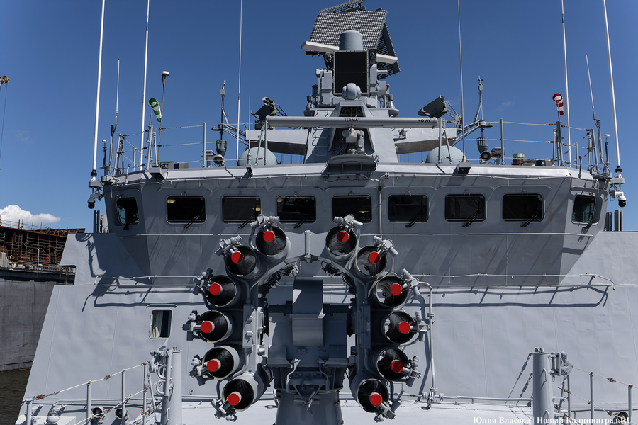 «Меч» для Индии: в Калининграде передали индийским ВМС фрегат с завода «Янтарь» (фото)