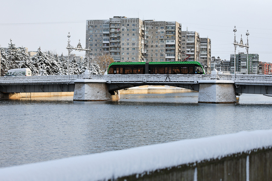 Хаос под белым покрывалом: как выглядит утонувший в снегу Калининград (фото)