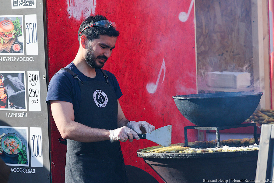 Шашлычок под медлячок: на острове Канта стартовала «Неделя еды и музыки» (фото)