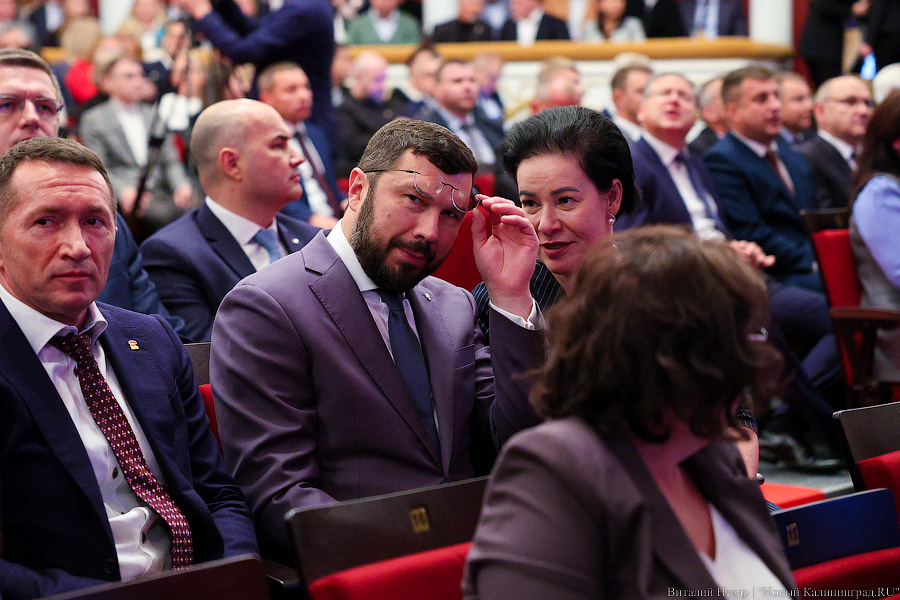 Оркестр, хор и караул: Антон Алиханов снова стал губернатором (фото)