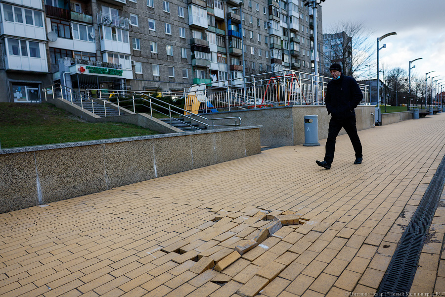 Трибуца и пустоты: что происходит с многострадальной набережной (фото)